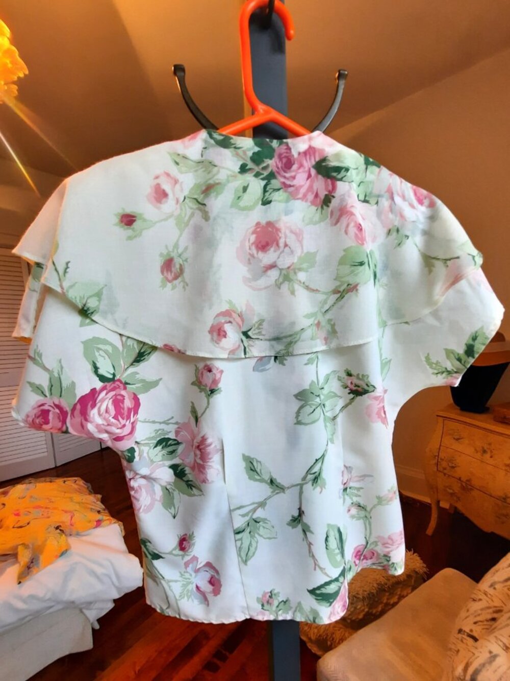 Vintage Conrad C. Collection, feminine and romantic blouse - Picture 7 of 9
